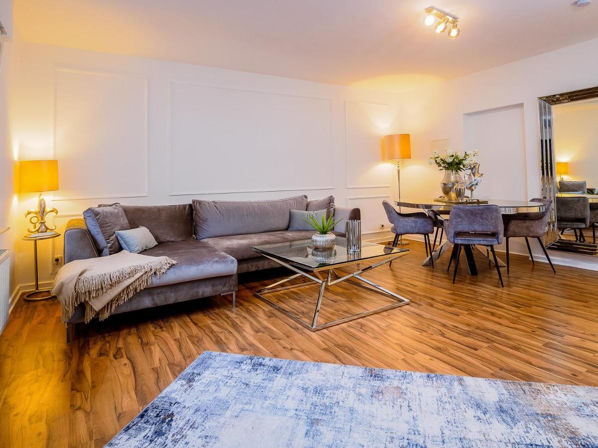 Gemuetliche & Individuelle Ferienwohnungen In Krefeld - Junik Apartments Bagian luar foto
