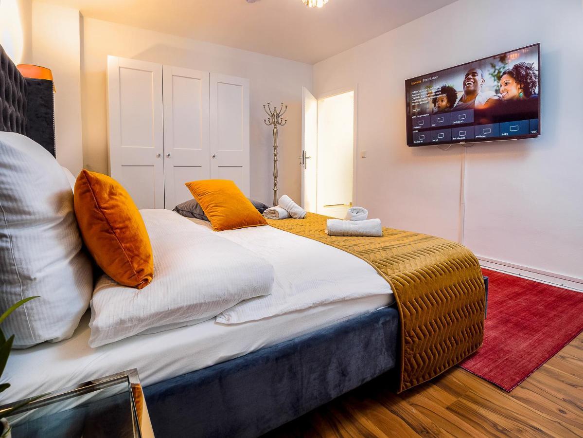 Gemuetliche & Individuelle Ferienwohnungen In Krefeld - Junik Apartments Bagian luar foto