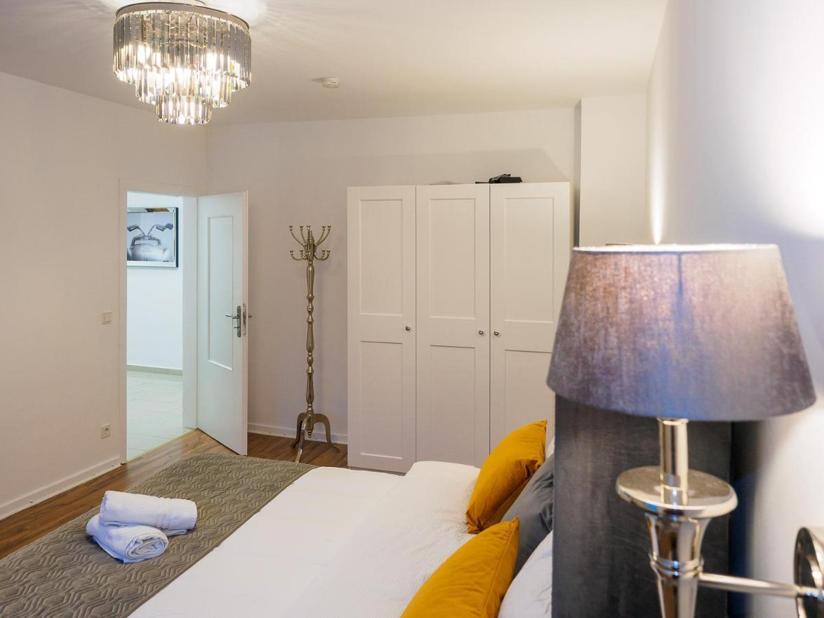 Gemuetliche & Individuelle Ferienwohnungen In Krefeld - Junik Apartments Bagian luar foto