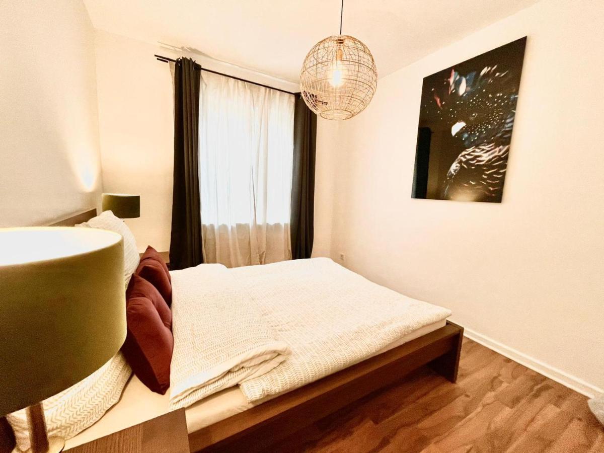 Gemuetliche & Individuelle Ferienwohnungen In Krefeld - Junik Apartments Bagian luar foto
