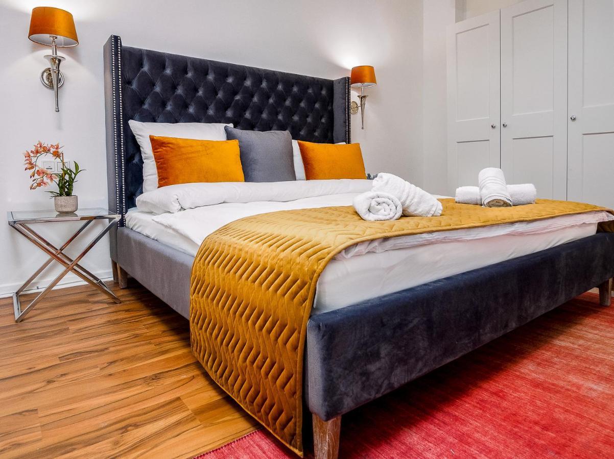 Gemuetliche & Individuelle Ferienwohnungen In Krefeld - Junik Apartments Bagian luar foto