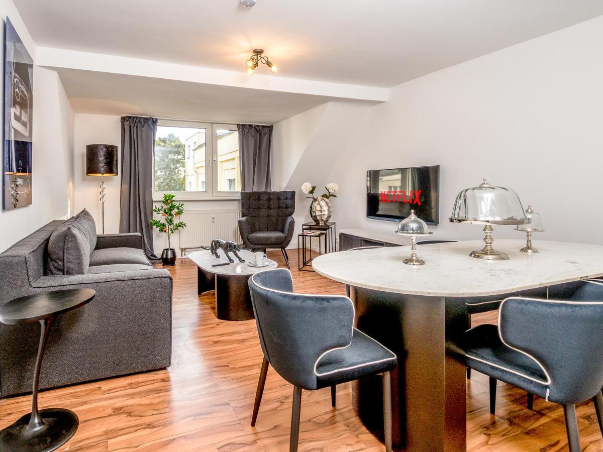 Gemuetliche & Individuelle Ferienwohnungen In Krefeld - Junik Apartments Bagian luar foto