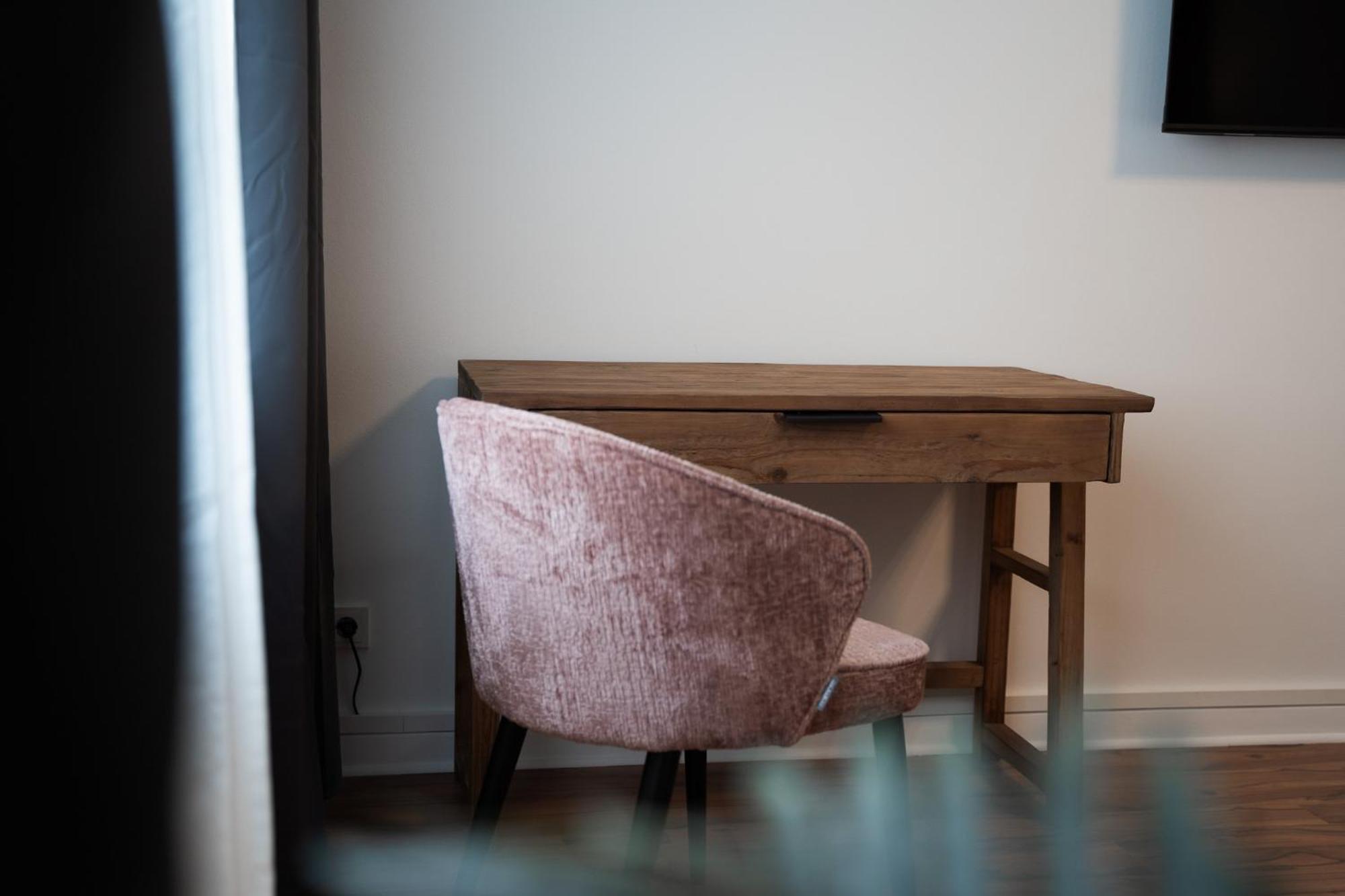 Gemuetliche & Individuelle Ferienwohnungen In Krefeld - Junik Apartments Bagian luar foto