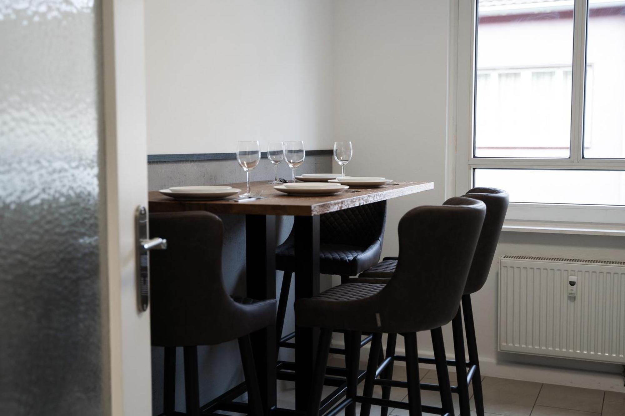 Gemuetliche & Individuelle Ferienwohnungen In Krefeld - Junik Apartments Bagian luar foto