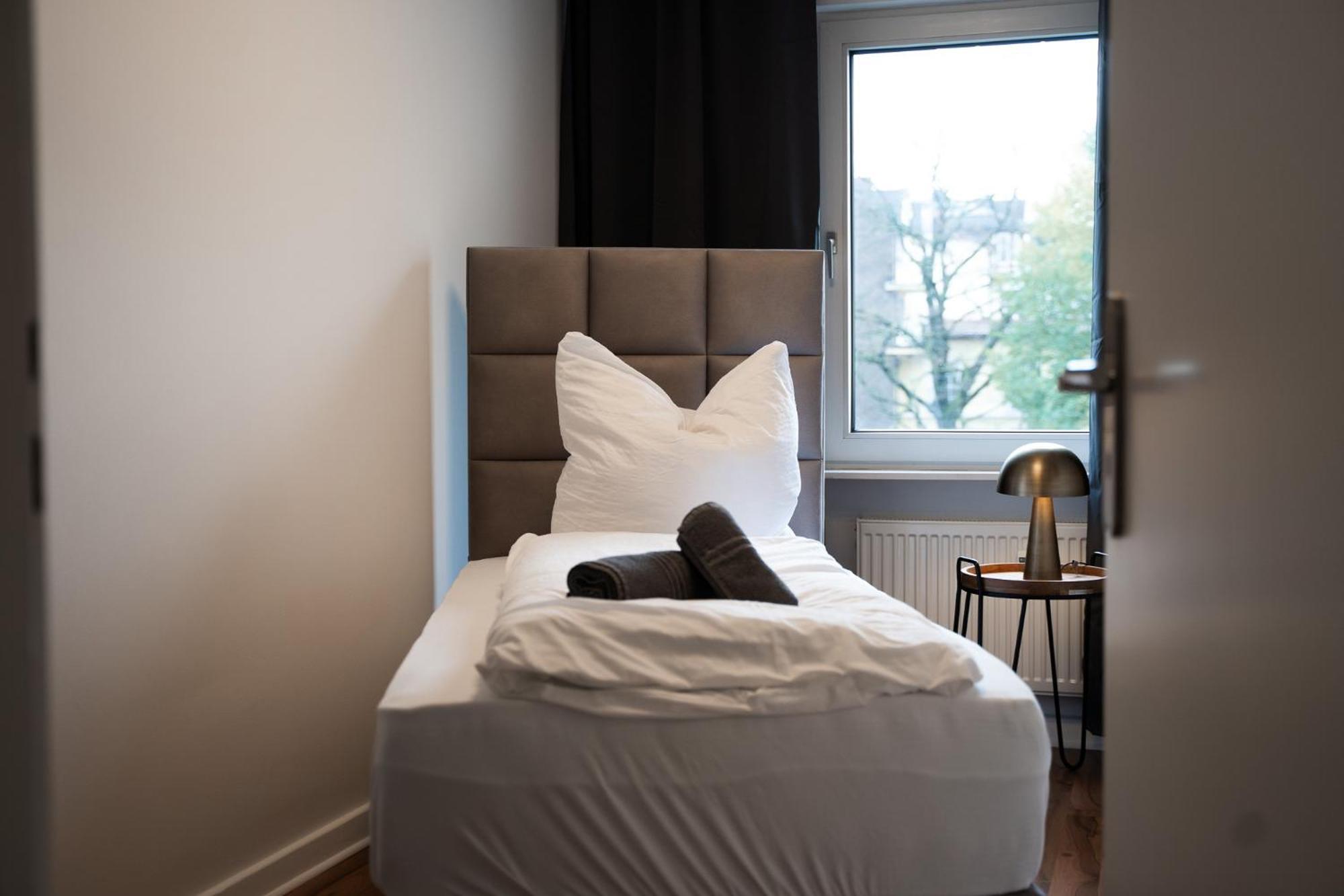 Gemuetliche & Individuelle Ferienwohnungen In Krefeld - Junik Apartments Bagian luar foto